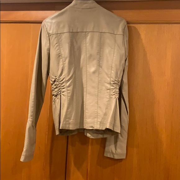 Arden B Tan Jacket - Picture 4 of 5